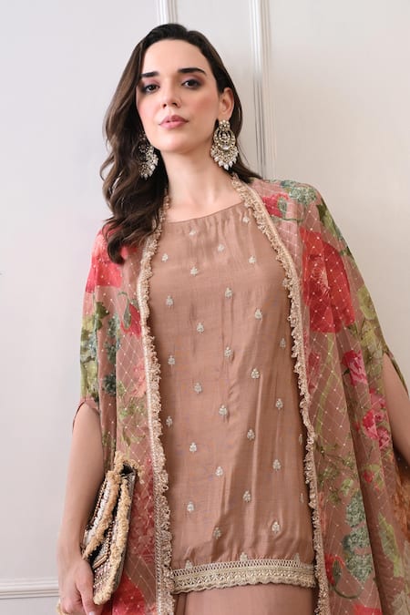 Peenacolada Peach Chinon, Crepe Embroidery, Sequins, Zari Floral Pattern Cape And Skirt Set Online at Aza Fashions Peenacolada_Peach Chinon, Crepe Embroidery, Sequins, Zari Floral Pattern Cape And Skirt Set _Online_at_Aza_Fashions