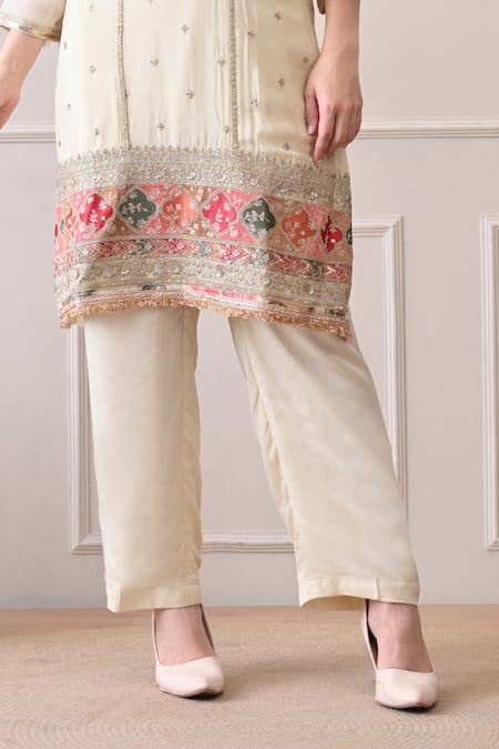 Peenacolada Cream Crepe, Chiffon Embroidery, Sequins, Zari Split Floral Pattern Kurta Set Online at Aza Fashions Peenacolada_Cream Crepe, Chiffon Embroidery, Sequins, Zari Split Floral Pattern Kurta Set _Online_at_Aza_Fashions