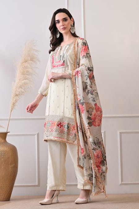 Buy Peenacolada Cream Crepe, Chiffon Embroidery, Sequins, Zari Split Floral Pattern Kurta Set Buy_Peenacolada_Cream Crepe, Chiffon Embroidery, Sequins, Zari Split Floral Pattern Kurta Set