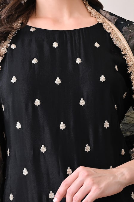 Buy Peenacolada Black Chinon, Crepe Embroidery, Sequins, Zari, Lace Floral Pattern Kurta Set Online at Aza Fashions Buy_Peenacolada_Black Chinon, Crepe Embroidery, Sequins, Zari, Lace Floral Pattern Kurta Set _Online_at_Aza_Fashions
