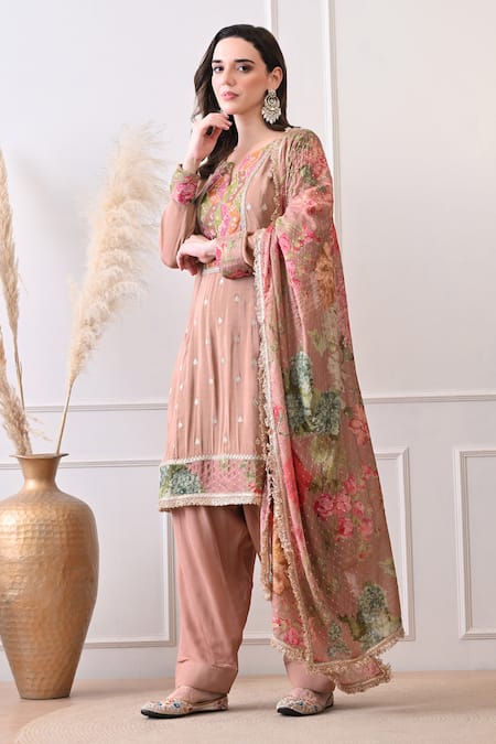Shop_Peenacolada_Peach Chinon, Crepe Embroidery, Sequins, Zari Split Floral Pattern Kurta Set _Online_at_Aza_Fashions