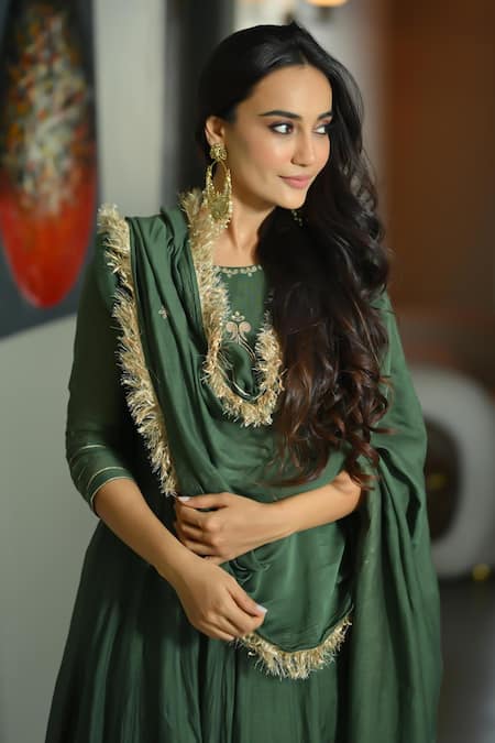 Buy Ahi Clothing Green Chanderi Silk Embroidery, Lace, Sequins, Zari Boat Mehendi Anarkali Set Online at Aza Fashions Buy_Ahi Clothing_Green Chanderi Silk Embroidery, Lace, Sequins, Zari Boat Mehendi Anarkali Set _Online_at_Aza_Fashions