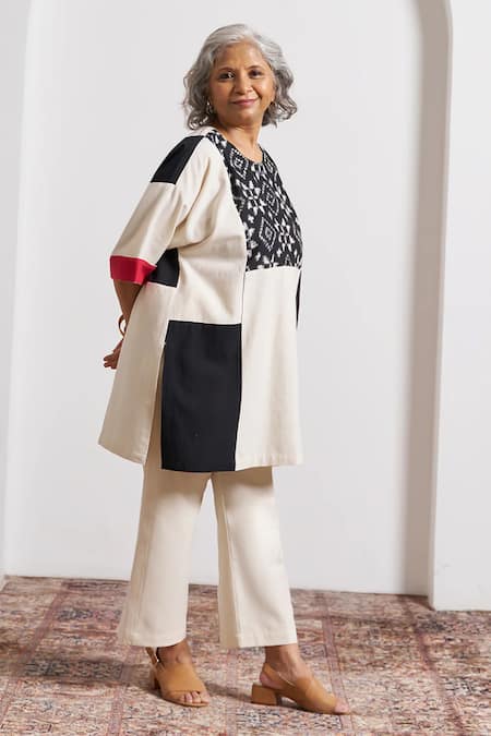 Buy_Vaaya_Off White Handloom Cotton Round Neck Mono Ikat Top _Online_at_Aza_Fashions