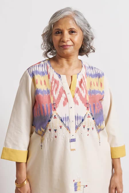 Shop_Vaaya_Multi Color Handloom Cotton Embroidery Split V-neck Handwoven Ikat Kurta _Online_at_Aza_Fashions