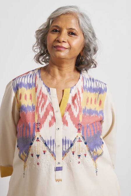 Shop_Vaaya_Multi Color Handloom Cotton Embroidery Split V-neck Handwoven Ikat Kurta 