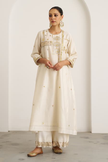 Buy_Vaaya_Ivory Silk, Silk, Gota Patti, Embroidery, Kurta With Pant _Online_at_Aza_Fashions