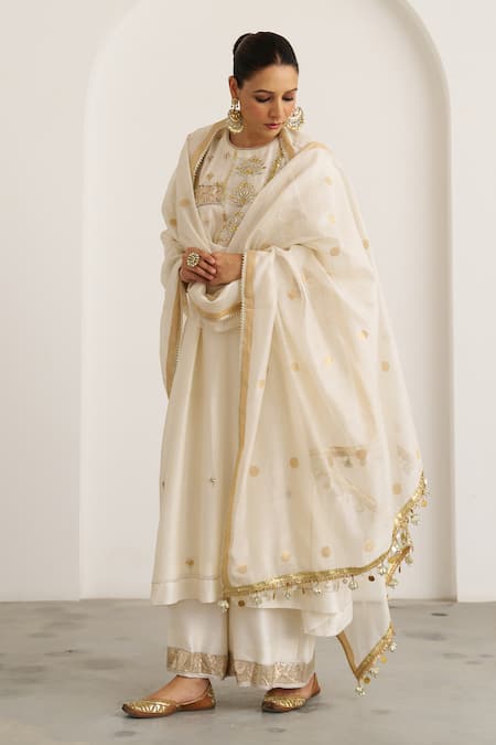 Vaaya_Ivory Silk, Silk, Gota Patti, Embroidery, Kurta With Pant _at_Aza_Fashions