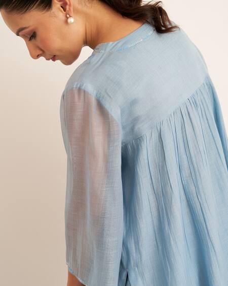 Shop Vaaya Sky Blue Chanderi Embroidery, Sequins V-neck Mul Kurta With Pant Online at Aza Fashions Shop_Vaaya_Sky Blue Chanderi Embroidery, Sequins V-neck Mul Kurta With Pant _Online_at_Aza_Fashions