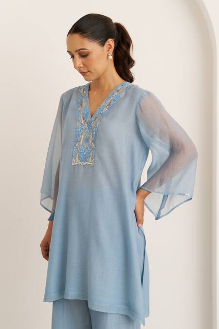 Shop Vaaya Sky Blue Chanderi Embroidery, Sequins V-neck Mul Kurta With Pant Shop_Vaaya_Sky Blue Chanderi Embroidery, Sequins V-neck Mul Kurta With Pant