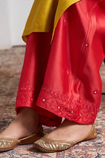 Vaaya_Yellow Chanderi Silk Embroidery, Sequins Round Neck Sarson Kurta _Online_at_Aza_Fashions