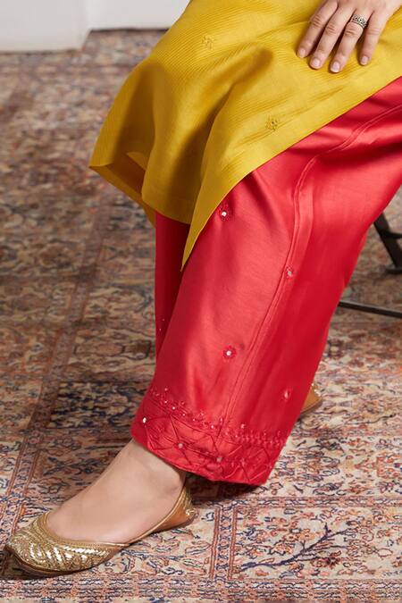 Vaaya_Yellow Chanderi Silk Embroidery, Sequins Round Neck Sarson Kurta _at_Aza_Fashions