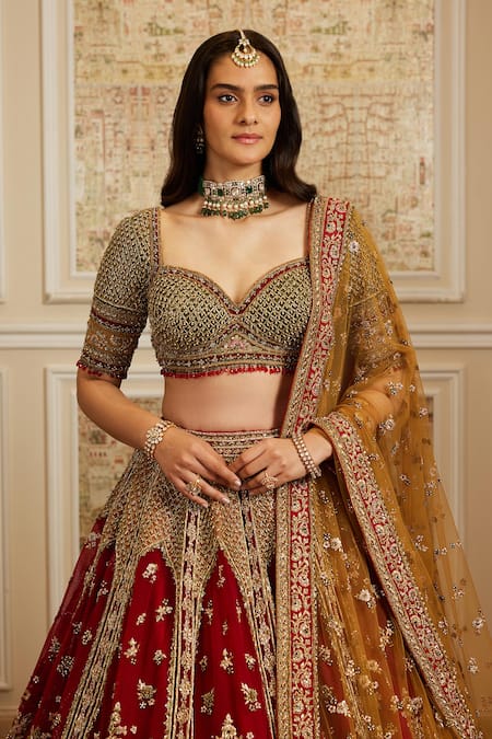 Shop_Roqa_Red Net Embroidery, Sequins, Zari Sweetheart Neck Noura Bridal Lehenga Set _Online_at_Aza_Fashions