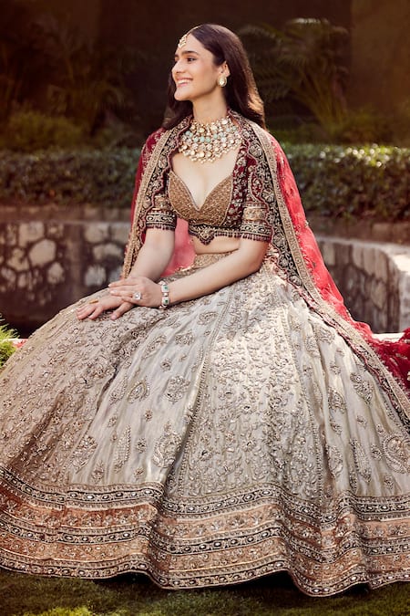 Buy_Roqa_Gold Tissue, Silk, Net Embroidery, Zari Sweetheart Haneen Bridal Lehenga Set