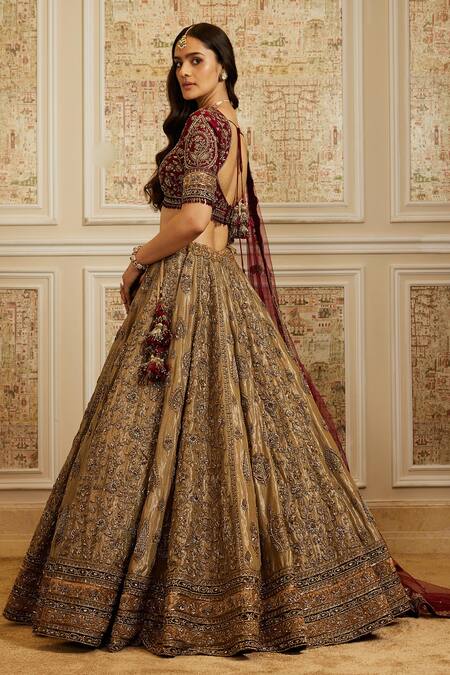 Shop_Roqa_Gold Tissue, Silk, Net Embroidery, Zari Sweetheart Haneen Bridal Lehenga Set
