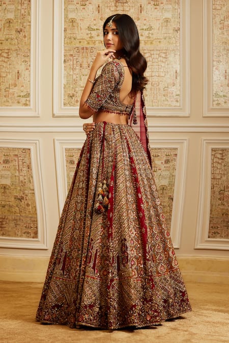 Roqa Nayyara Embroidered Bridal Lehenga Set 