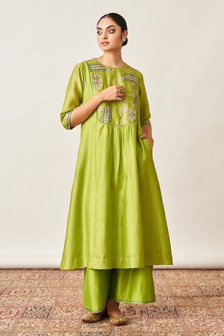 Vaaya The Lime Green Silk Chanderi Kurta Set 