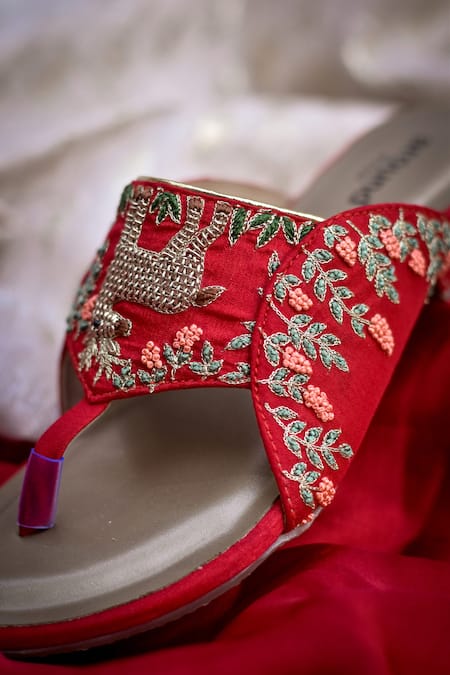 Around Always_Red Mrig Zardozi Deer Motif Kolhapuri Flats _at_Aza_Fashions