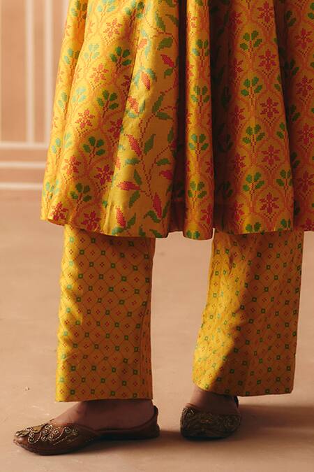 Drishti & Zahabia_Yellow Dupion, Silk, Organza Embroidery, Floral Cross Stitch Print Anarkali Set _Online_at_Aza_Fashions