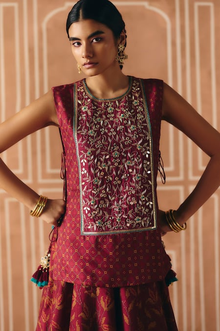 Drishti & Zahabia Floral Cross Stitch Print Cropped Lehenga Set 