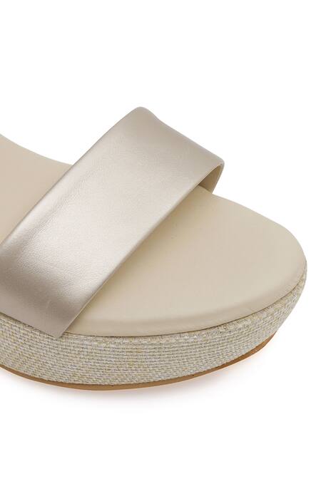 Buy_NR By Nidhi Rathi_Gold Embroidery Floral Jute Wedge Heels