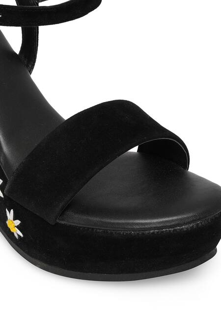 Buy_NR By Nidhi Rathi_Black Embroidery Velvet Floral Wedge Heels