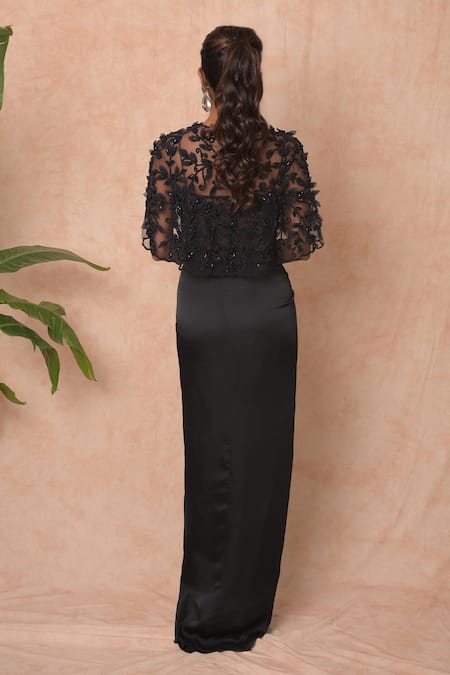 Vridhi Somaani Mindy Embroidered Cape & Skirt Set 