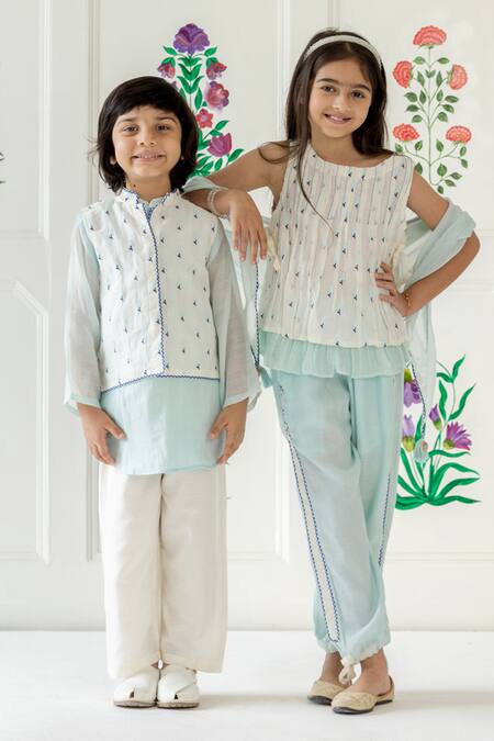 Buy_Risa Dreamworld_Sky Blue Chanderi Embroidery Butti Jacket And Pant Set 
