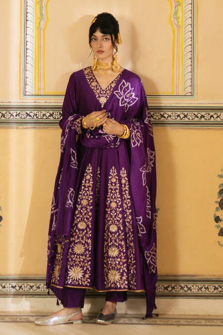 Pink City By Sarika_Purple Chanderi Silk Embroidery V-neck Pankaj Floral Pattern Anarkali Set _at_Aza_Fashions