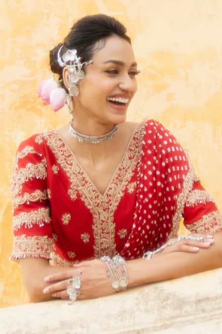 Pink City By Sarika_Red Chanderi Silk Embroidery, Zari V-neck Bandhani Pattern Lehenga Saree Set _Online_at_Aza_Fashions