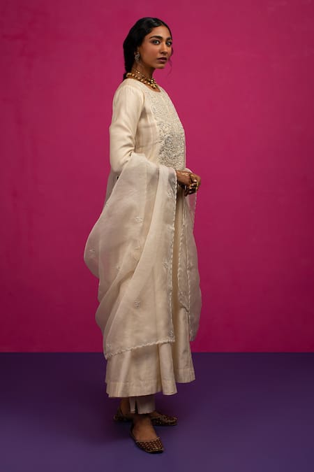 Pink City By Sarika_Ivory Silk, Silk, Pearls, Embroidery Round Neck Anarkali Set _Online_at_Aza_Fashions