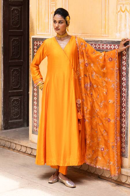 Pink City By Sarika_Orange Silk, Embroidery, Tassels V-neck De Kesariya Kurta Set _at_Aza_Fashions