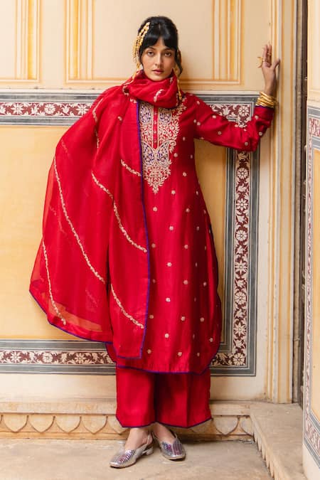 Pink City By Sarika Red Chanderi Silk Embroidery, Zari Split V-neck Kairi Hexagon Kurta Set 