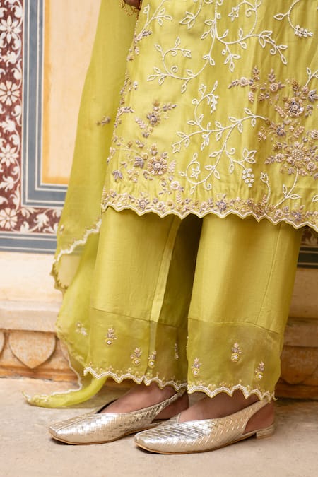 Pink City By Sarika_Lime Chanderi Silk Embroidery, Beads, Zari Round Neck Kurta Set _at_Aza_Fashions