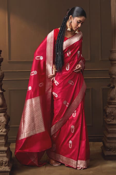 Buy_Vishwa By Pinki Sinha_Red Silk Zari Bloom Woven Saree With Running Blouse Piece _Online_at_Aza_Fashions