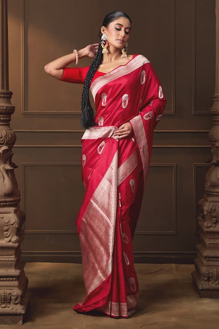 Vishwa By Pinki Sinha Bloom Woven Saree With Running Blouse Piece 