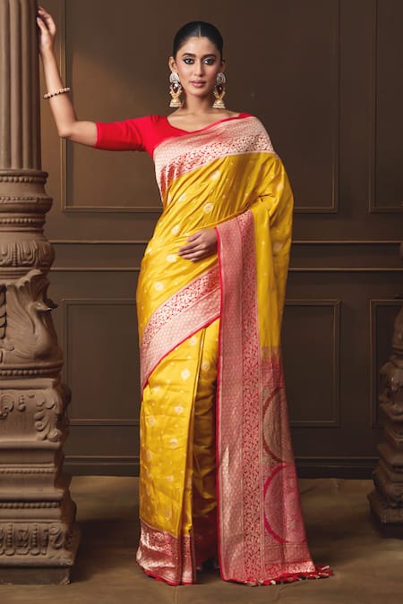 Vishwa By Pinki Sinha Woven Saree With Running Blouse Piece 
