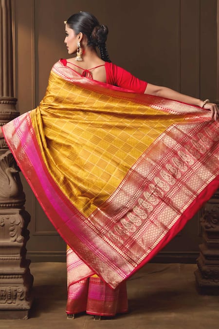 Vishwa By Pinki Sinha Woven Saree With Running Blouse Piece 