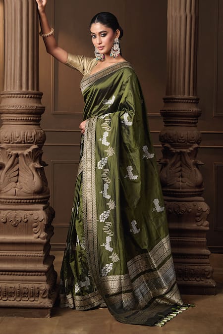 Vishwa By Pinki Sinha_Green Silk Zari, Embroidery Banarasi Saree With Running Blouse Piece _Online_at_Aza_Fashions