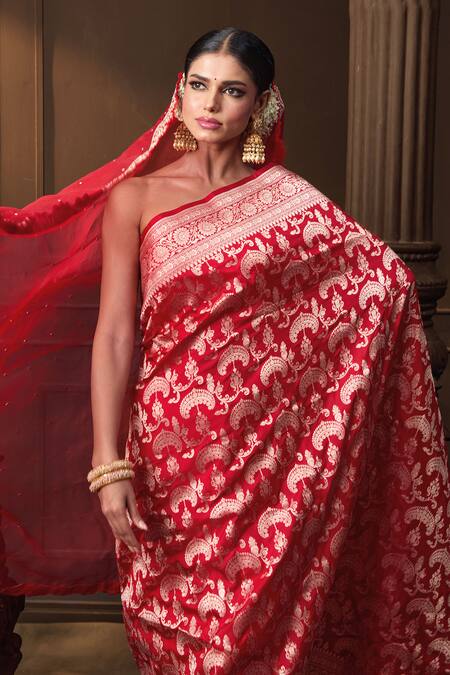 Vishwa By Pinki Sinha Red Hand Embroidered Organza Veil at Aza Fashions Vishwa By Pinki Sinha_Red Hand Embroidered Organza Veil _at_Aza_Fashions