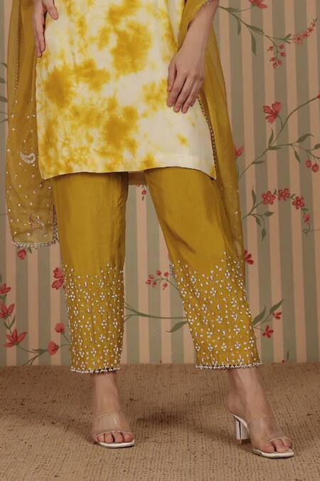 Shop_Nitisha Kashyap Official_Off White Silk, Organza Beads, Sequins, Embroidery Tie-dye Sleeveless Kurta Set _Online_at_Aza_Fashions