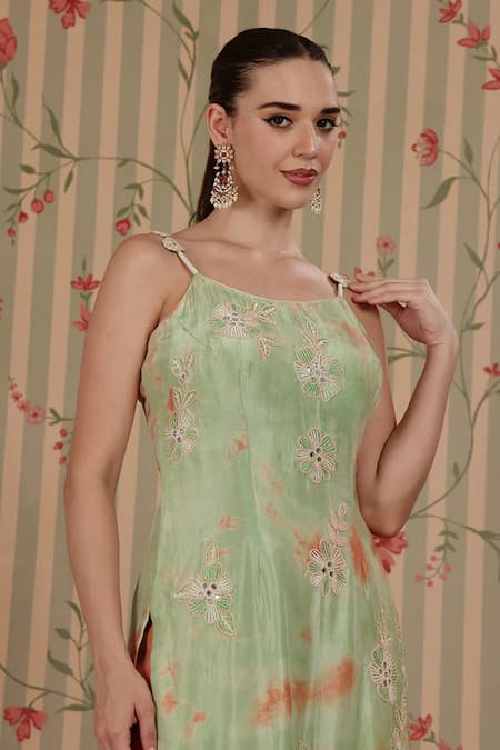 Nitisha Kashyap Official_Green Silk, Net Mirrors, Sequins, Beads, Tie-dye Sleeveless Kurta Pant Set _Online_at_Aza_Fashions
