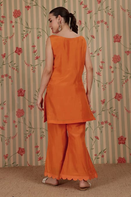 Nitisha Kashyap Official Sleeveless Kurta Bell Bottom Pant Set 