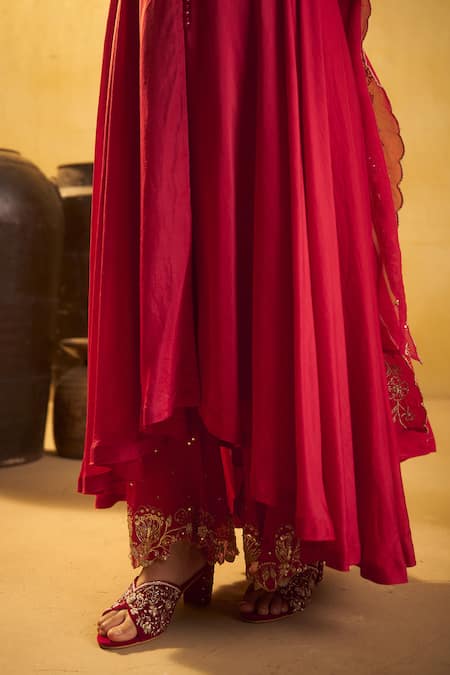Hirika & Dhruti Red Cotton, Silk, Organza Embroidery Round Neck Hand Anarkali Sharara Set Online at Aza Fashions Hirika & Dhruti_Red Cotton, Silk, Organza Embroidery Round Neck Hand Anarkali Sharara Set _Online_at_Aza_Fashions