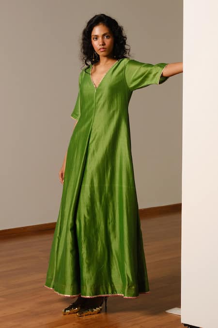 Kharakapas Green Chanderi Silk Gota Patti V-neck Panna Jumpsuit 