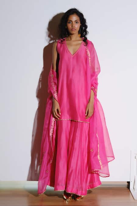 Kharakapas Pink Kota Doria, Silk Embroidery, Lace Rani Dupatta 