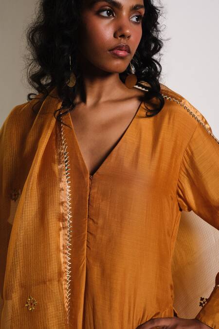 Shop Kharakapas Mustard Chanderi, Kota Doria Embroidery V-neck Noorani Kurta Set Online at Aza Fashions Shop_Kharakapas_Mustard Chanderi, Kota Doria Embroidery V-neck Noorani Kurta Set _Online_at_Aza_Fashions