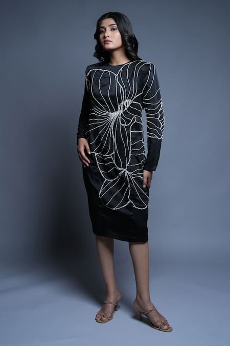 Ellemora Fashions Black Satin Embroidery Round Neck Abstract Dress 