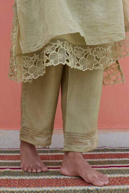 Banera_Green Chanderi Embroidery Split V-neck Kurta Pant Dupatta Set _at_Aza_Fashions