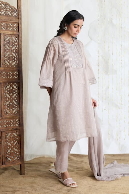 Buy_Banera_Gray Chanderi Embroidery Round Neck Zari Striper Kurta Set With Dupatta _Online_at_Aza_Fashions