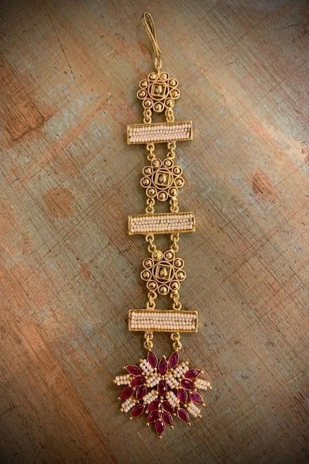 Hetal Shah Coin Pearl Embellished Maangtikka 